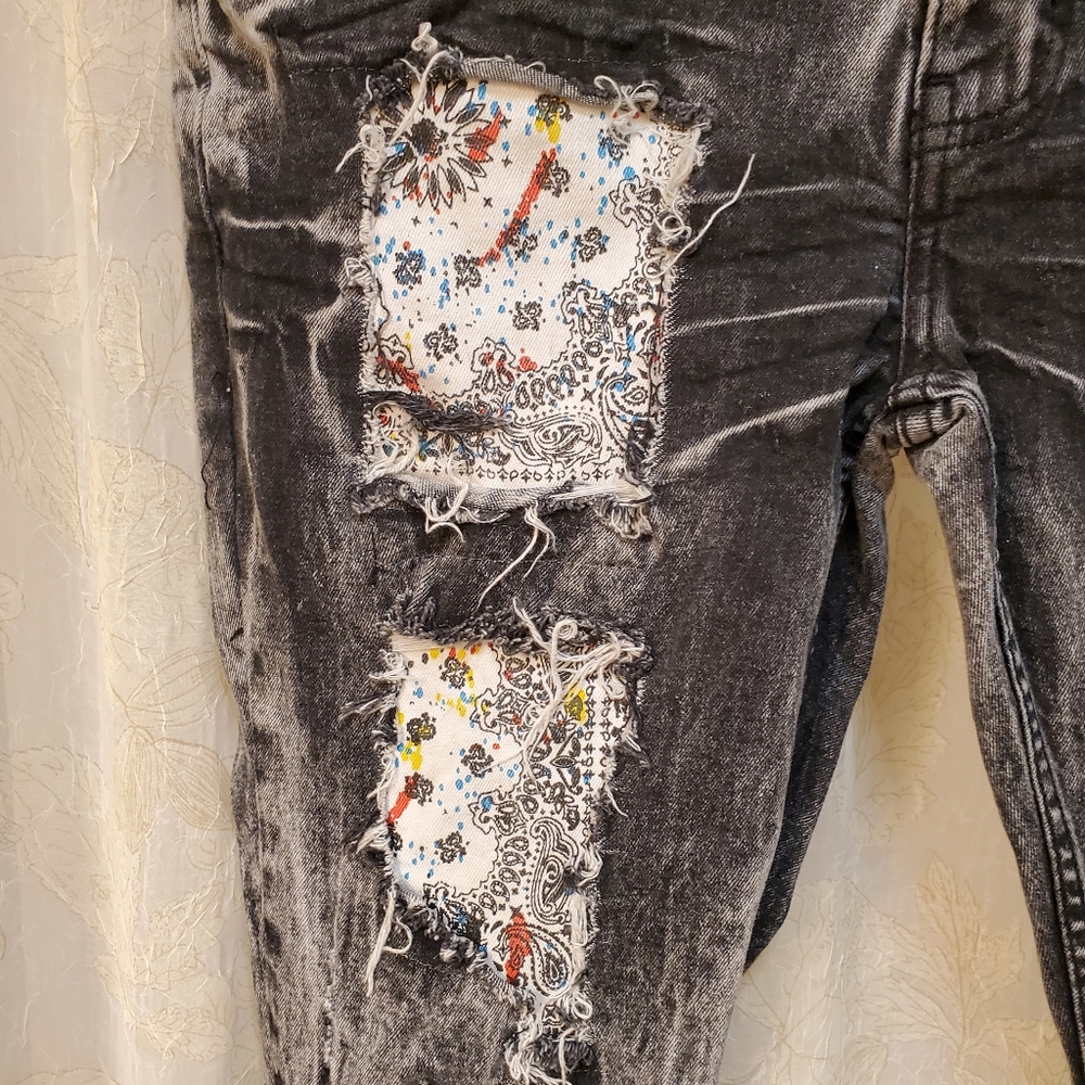 FWRD Distressed Jeans - Picture 4 of 6